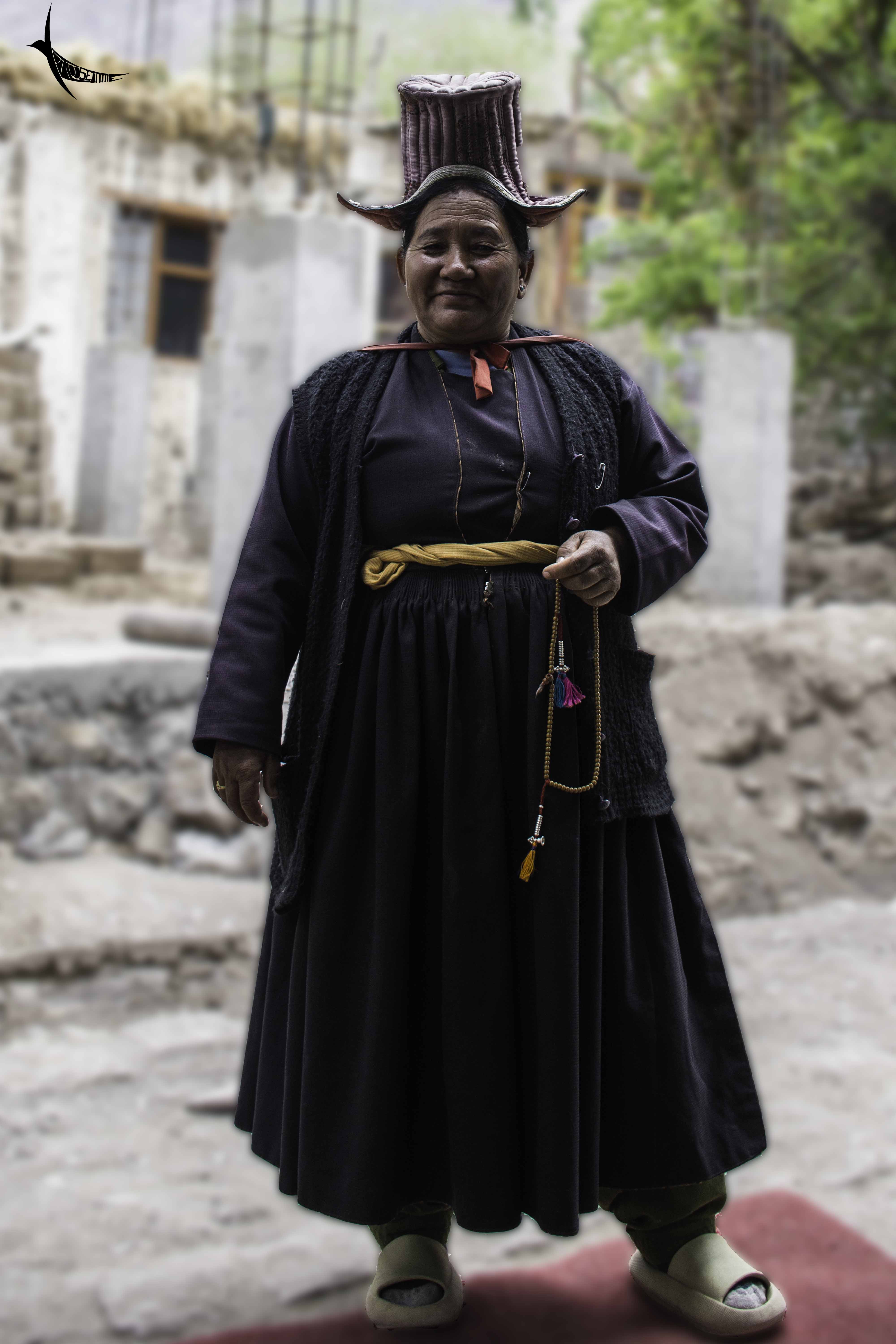 The lady happily posed for me near Alchi monastery